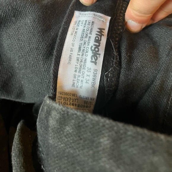 Black Wrangler Jeans - Picture 3 of 3